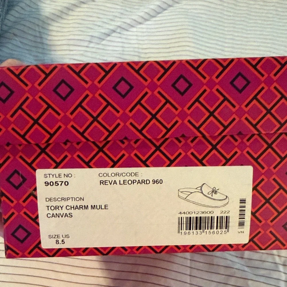 Tory Burch NWT Reva leopard charm mule canvas sz 8.5 mule - Picture 6 of 6
